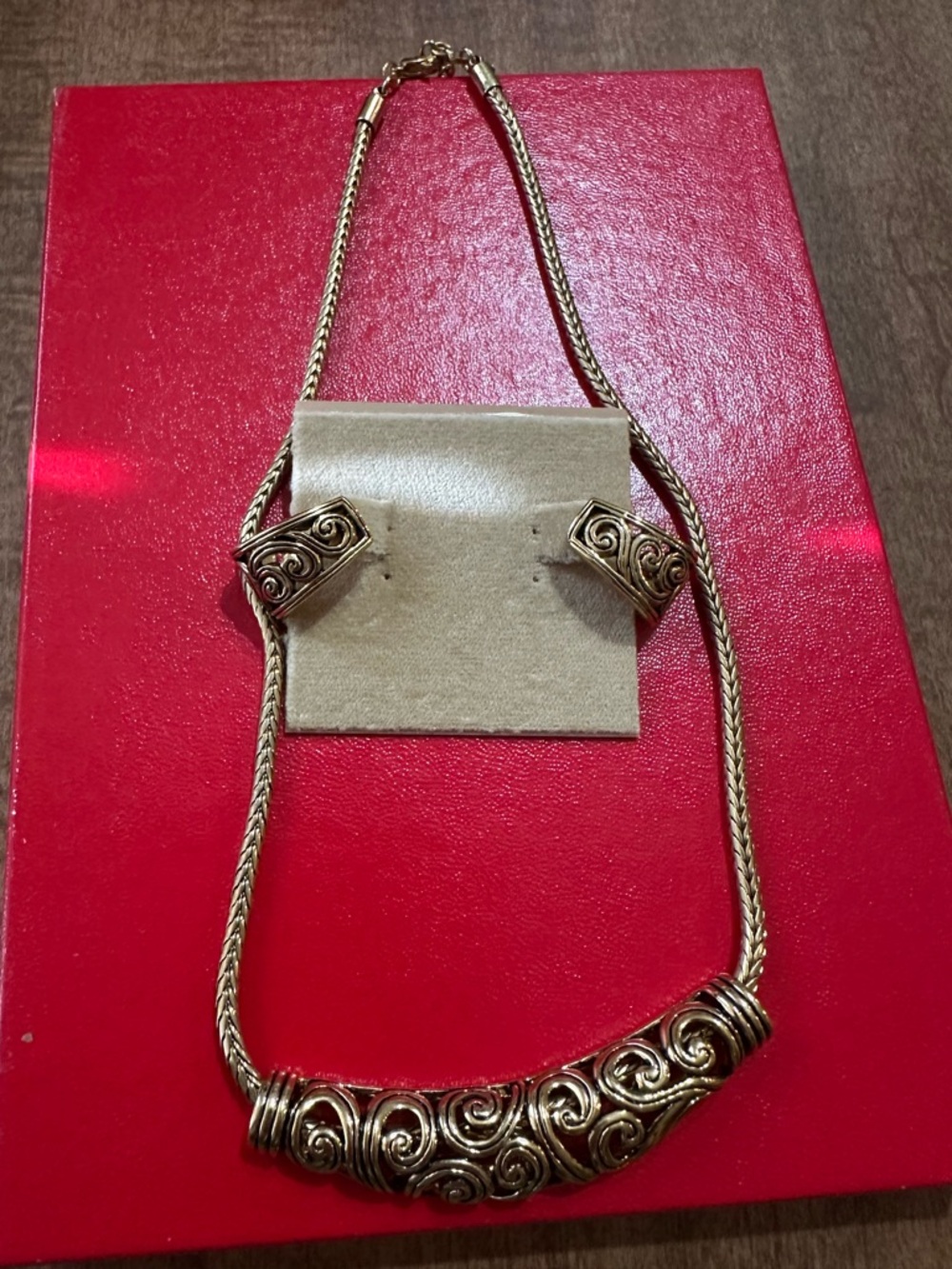 Talbots Gold-Tone Swirl Necklace with Matching Clips